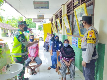 GIAT VAKSIN ANAK USIA SEKOLAH